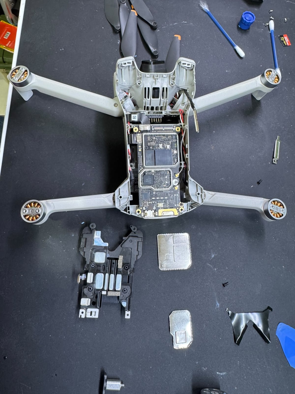 Equipamento DJI em manutenção